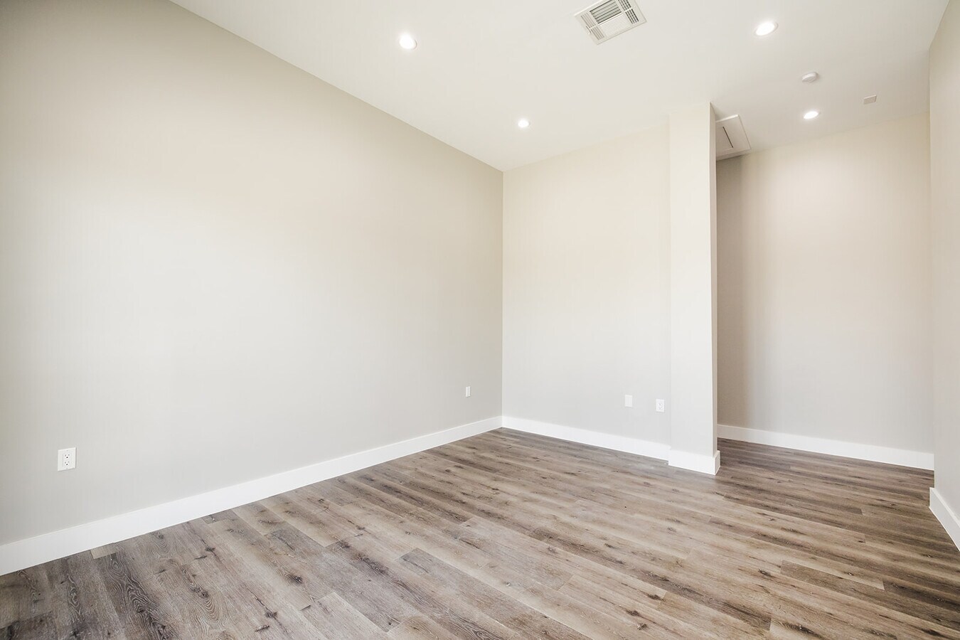 8525 N Sam Houston Pkwy E, Humble, TX 77396 - Unit 901 -  - Interior Photo - Image 1 of 19