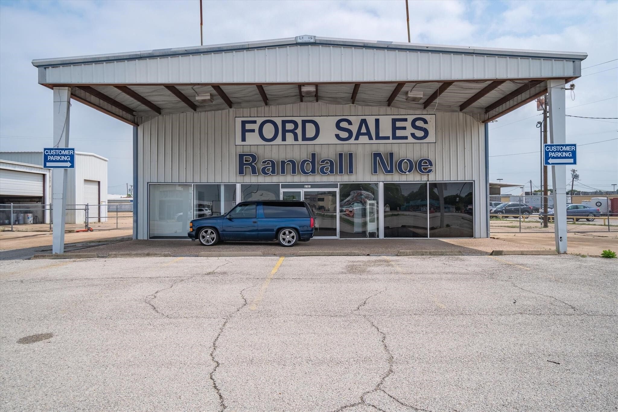 1608 W Moore Ave, Terrell, TX 75160 Retail for Sale
