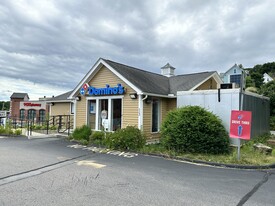 Domino's NNN Investment - Spencer, MA - Theater