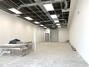 104-192 N Bolingbrook Dr, Bolingbrook, IL for lease Interior Photo- Image 2 of 4