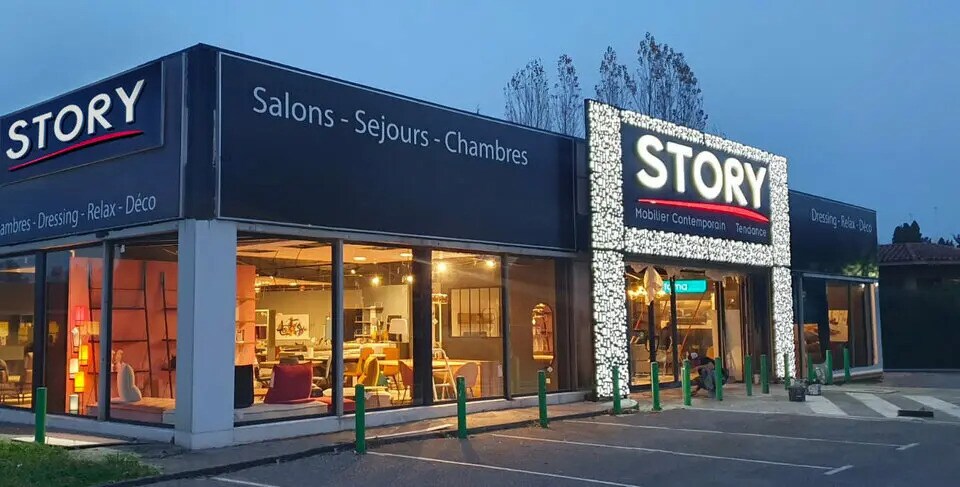 Retail in Avignon for lease Building Photo- Image 1 of 3