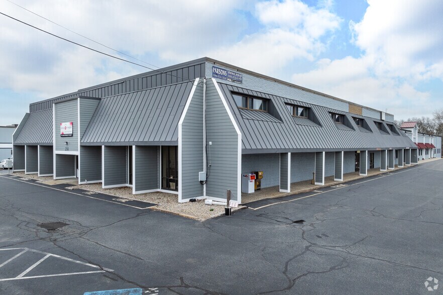 290 Eliot St, Ashland, MA for sale - Primary Photo - Image 1 of 1