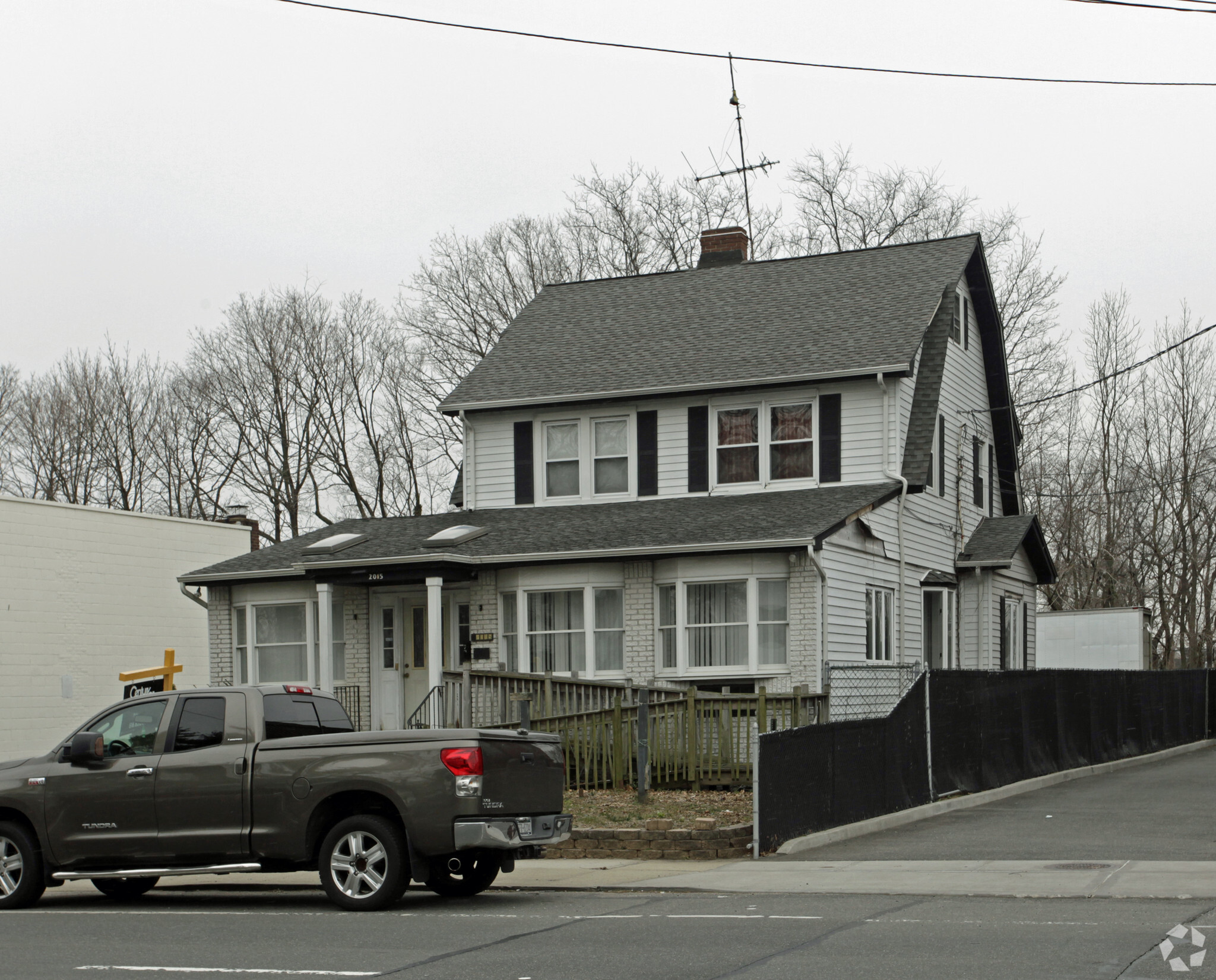 2015 Linden Blvd, Elmont, NY for sale Primary Photo- Image 1 of 1