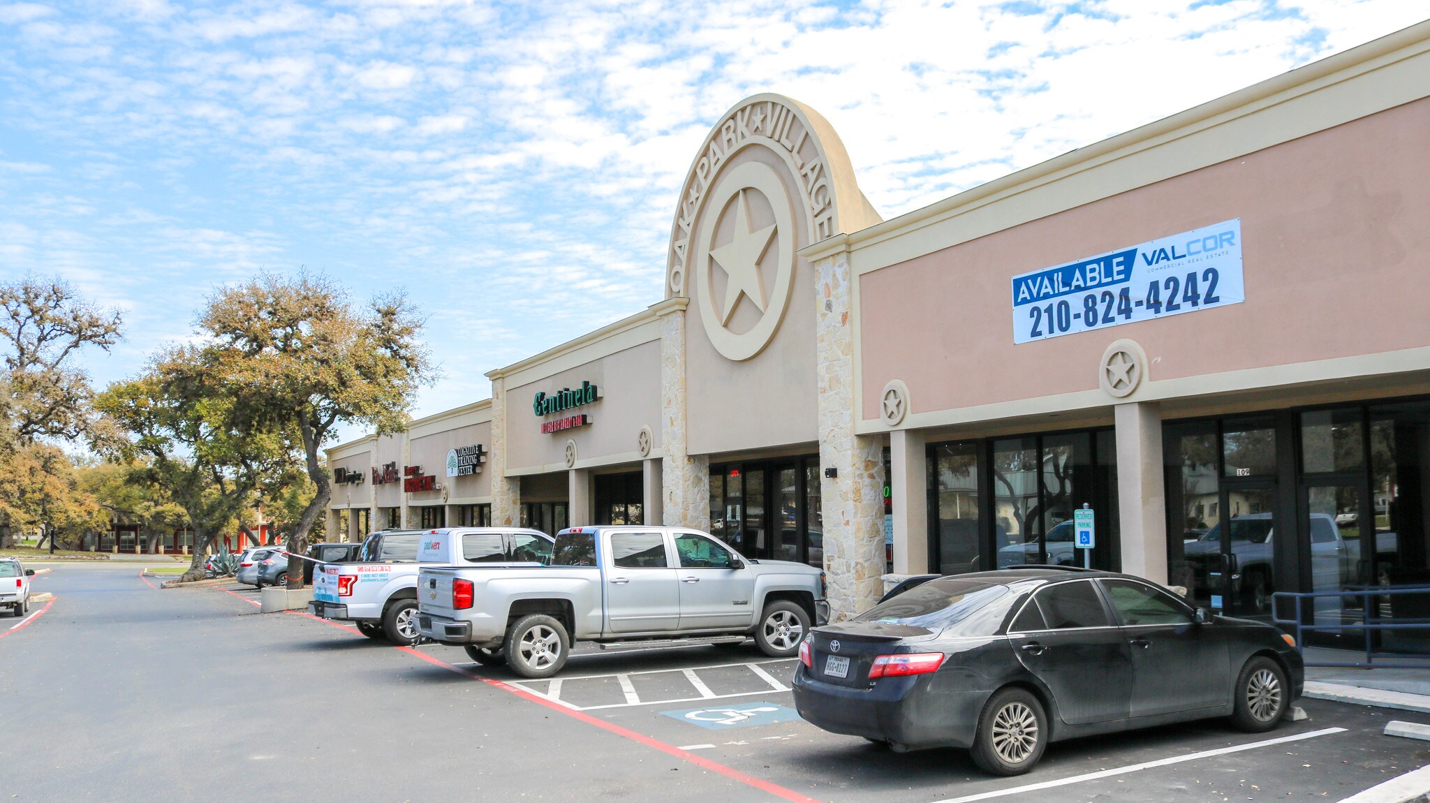 215 W Bandera Rd, Boerne, TX 78006