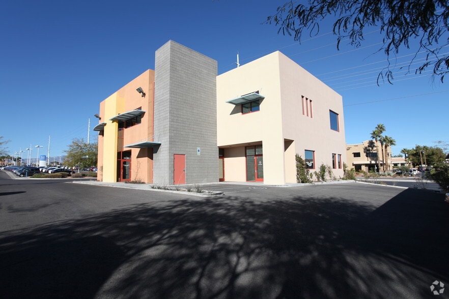7545 W Sahara Ave, Las Vegas, NV for lease - Building Photo - Image 2 of 18