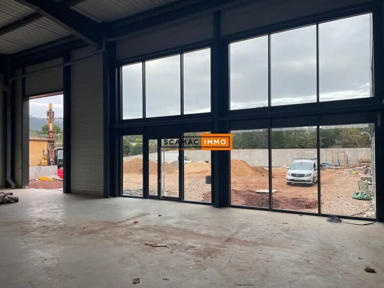 Industrial in Ollioules for lease - Interior Photo - Image 2 of 8