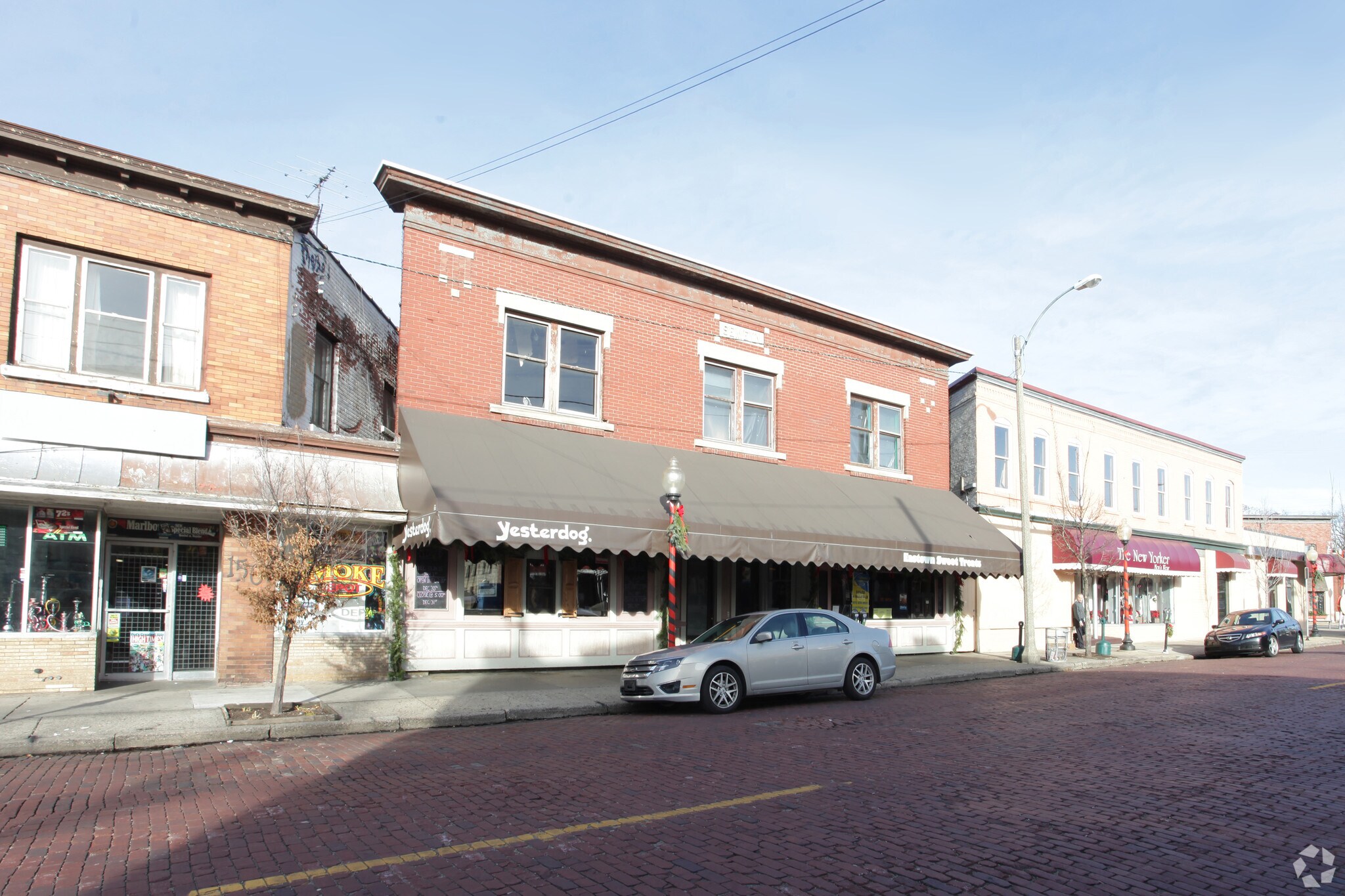 1507 Wealthy St SE, Grand Rapids, MI for sale Primary Photo- Image 1 of 1