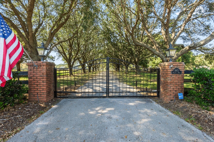3975 Pacetti Rd, Saint Augustine, FL for sale - Primary Photo - Image 1 of 36