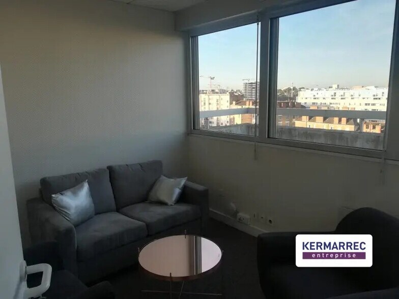 Multifamily in Rennes for sale - Interior Photo - Image 3 of 3