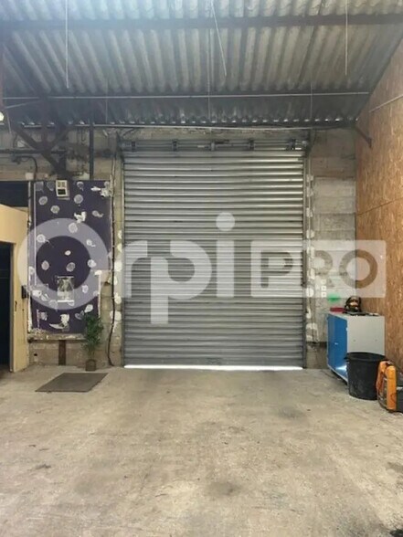 Flex in Mareuil-lès-Meaux for lease - Interior Photo - Image 2 of 2