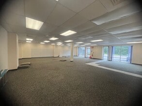 55-57 Hatchetts Hill Rd, Old Lyme, CT for lease Interior Photo- Image 1 of 1