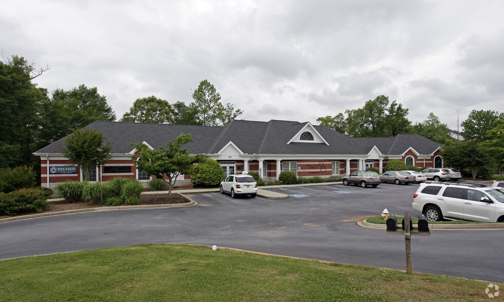 301 The Parkway, Greer, SC for sale - Building Photo - Image 1 of 1