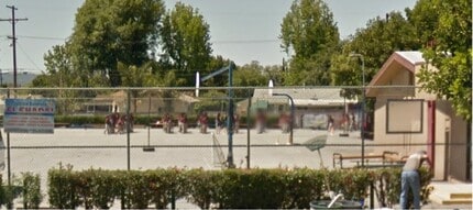 8755 Woodman Ave, Pacoima, CA for lease Building Photo- Image 1 of 2