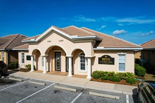 1133-1135 Professional Park Dr, Brandon FL - Office Space