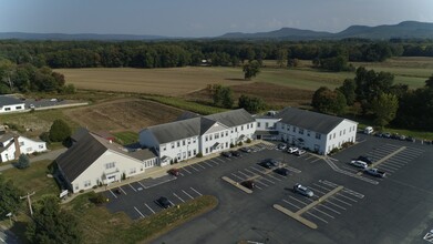 195 Russell St, Hadley, MA for lease Building Photo- Image 1 of 5