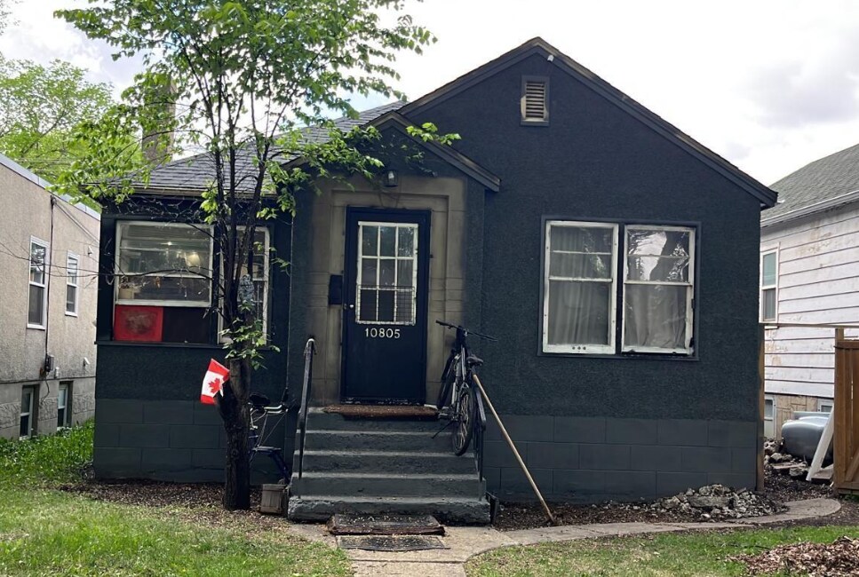 10805 85 Av NW, Edmonton, AB for sale Primary Photo- Image 1 of 1