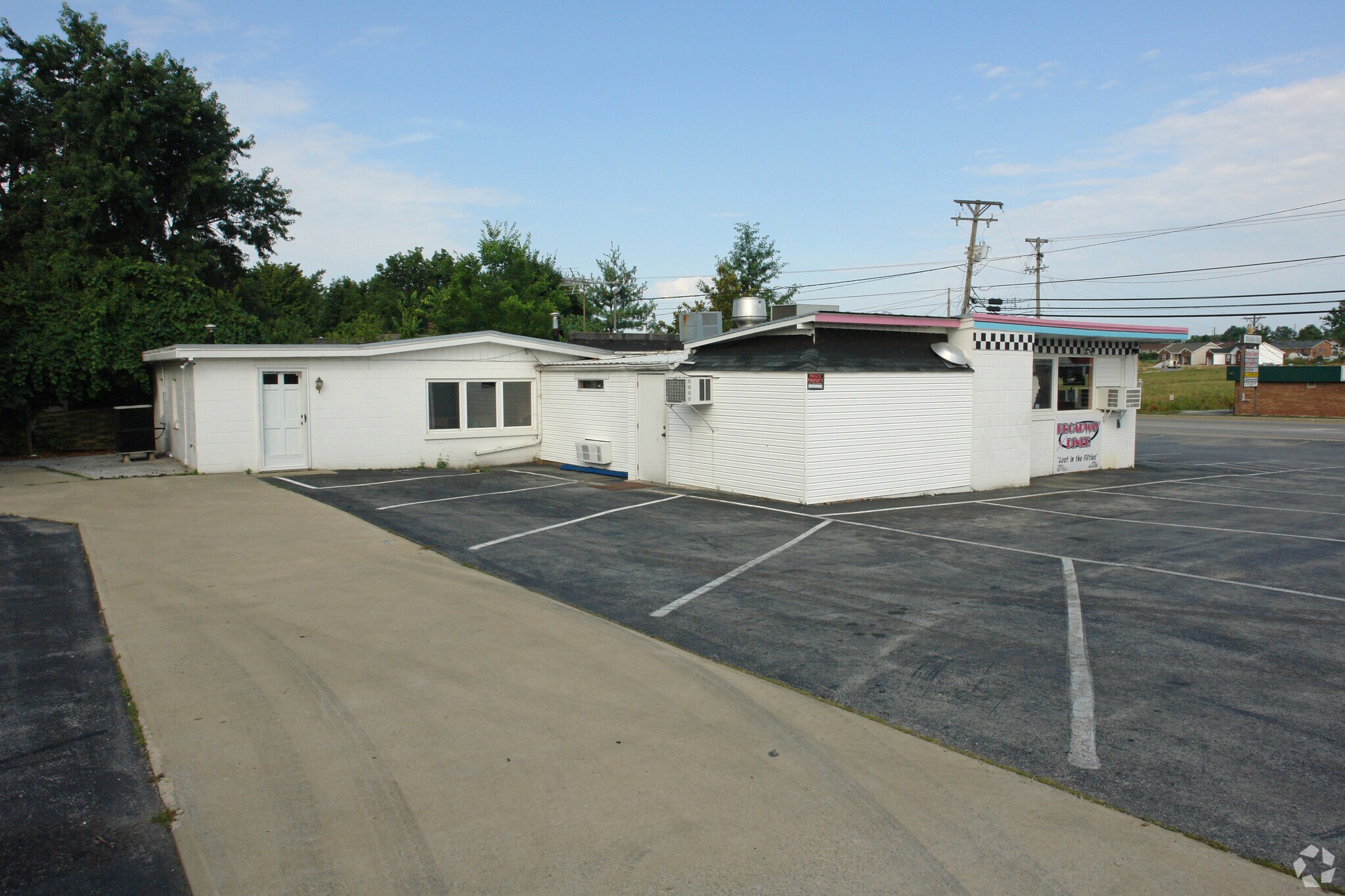 701 W Broadway, Lawrenceburg, KY for sale Building Photo- Image 1 of 1