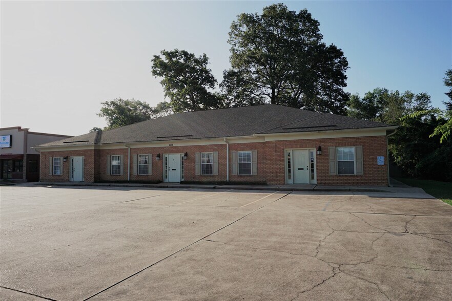 2216 Forsythe Ave, Monroe, LA 71201