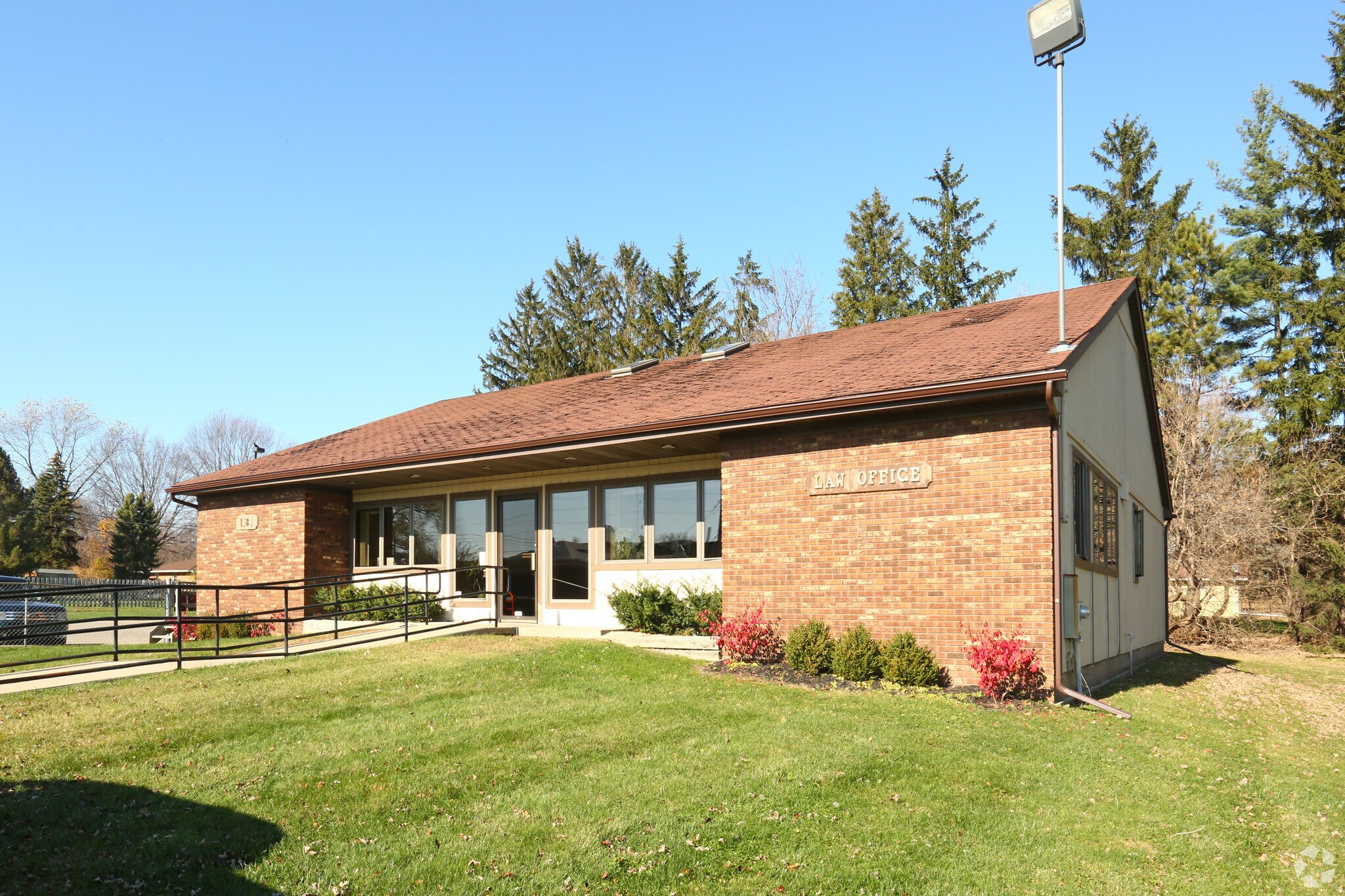 1184 W Bristol Rd, Flint, MI for sale Primary Photo- Image 1 of 1