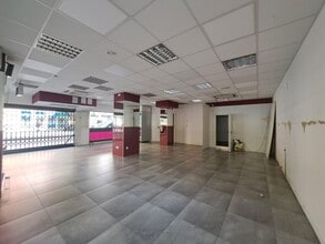 Retail in Barcelona, Barcelona for lease Interior Photo- Image 2 of 9