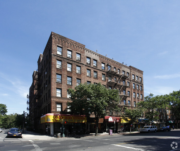 581 Flatbush Ave, Brooklyn, NY for lease - Primary Photo - Image 1 of 4