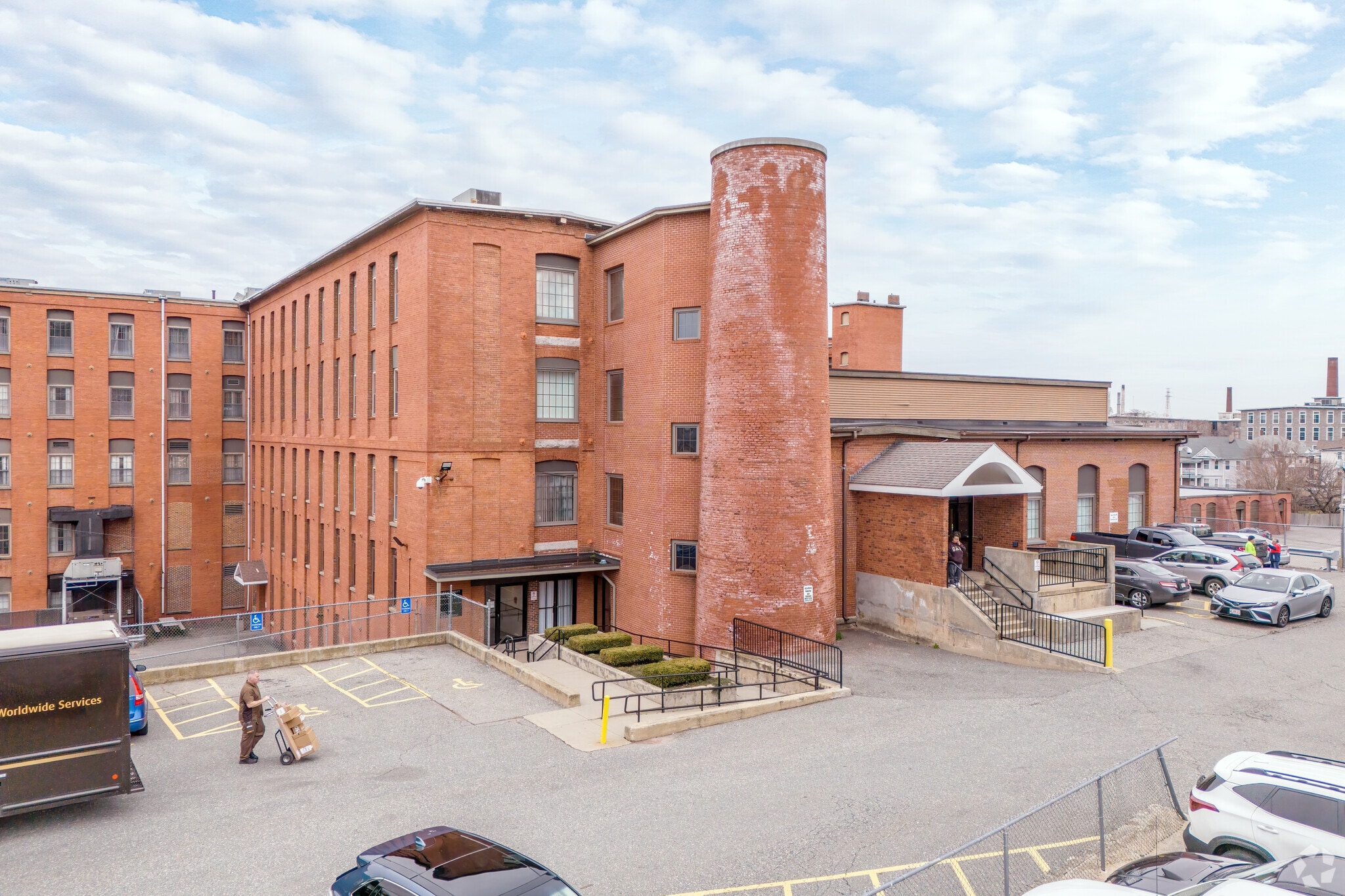 1565-1567 N Main St, Fall River, MA for lease Building Photo- Image 1 of 6