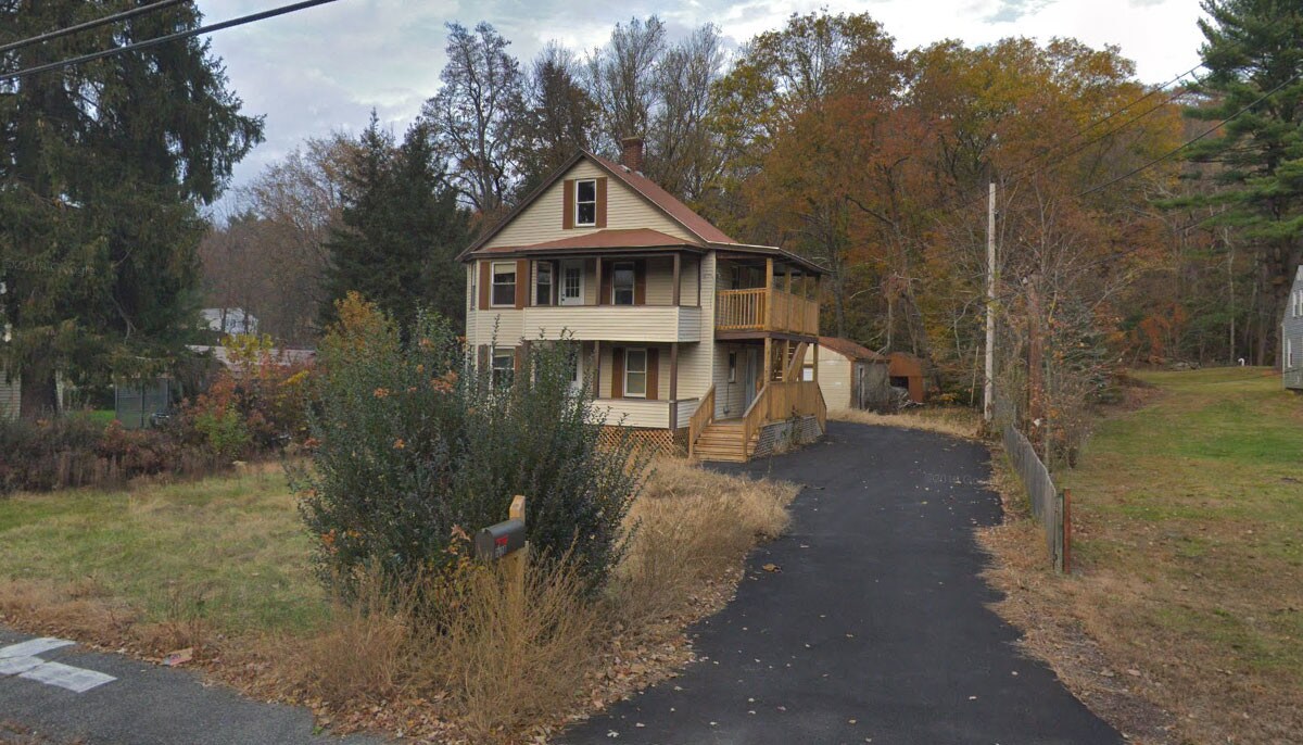 2528 Providence Rd, Northbridge, MA 01534