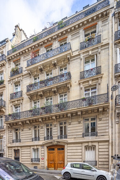 98 Rue De Miromesnil, Paris for sale - Building Photo - Image 2 of 14