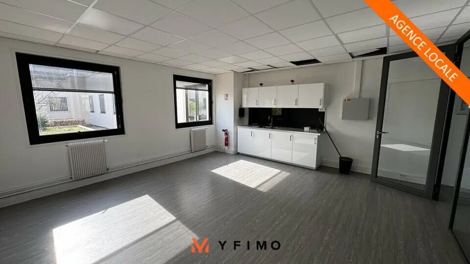 Office in Cergy for lease - Interior Photo - Image 3 of 16
