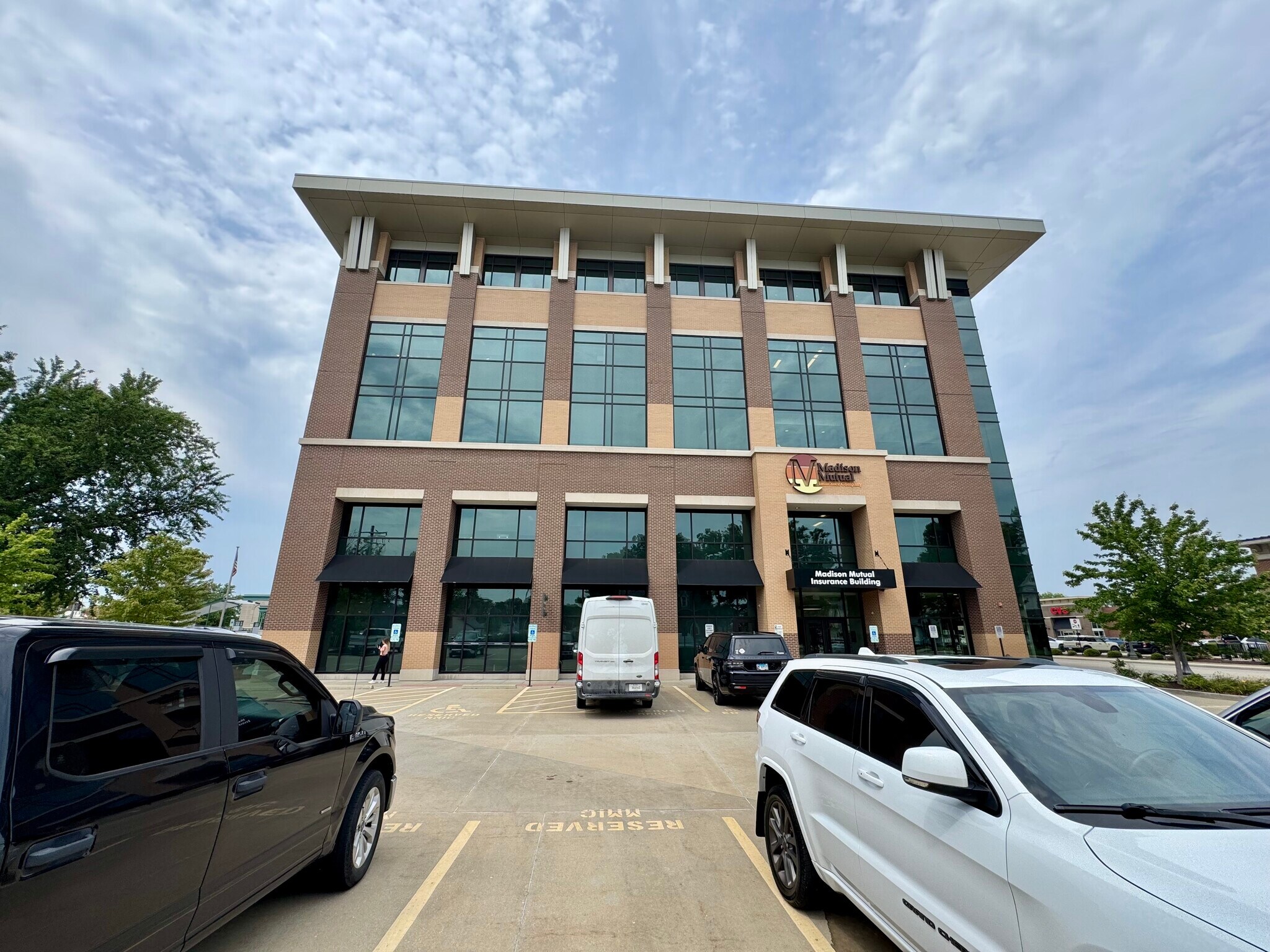 222 E Park St, Edwardsville, IL for lease Building Photo- Image 1 of 5