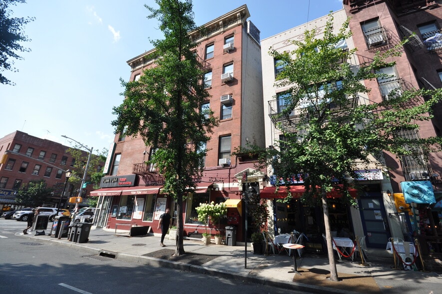 Hell's Kitchen Mixed Use Portfolio portfolio of 2 properties for sale on LoopNet.com - Building Photo - Image 3 of 14