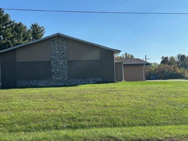 22988 Ireland Rd, South Bend, IN for sale - Building Photo - Image 3 of 16