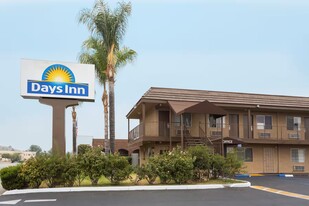 Days Inn - Motel