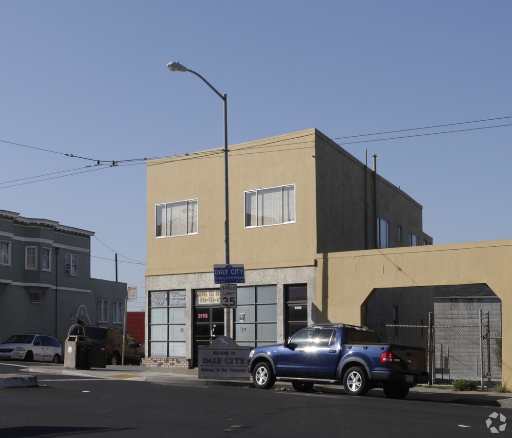 5998 Mission St, Daly City, CA 94014 Property Record