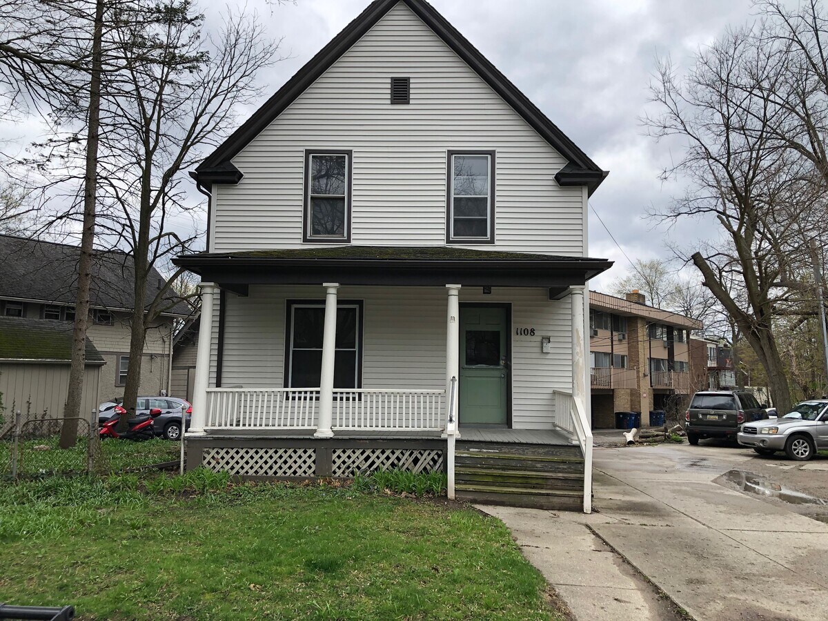 1108 Packard St, Ann Arbor, MI 48104