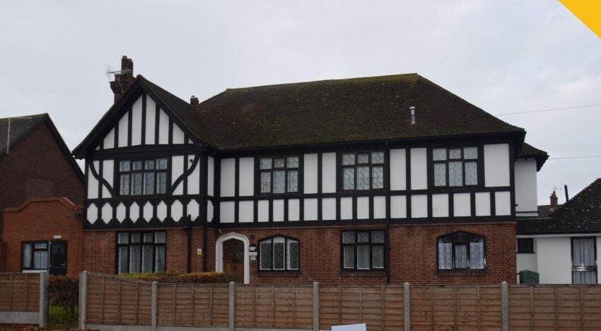 35 Hobleythick Ln, Westcliff On Sea for sale Primary Photo- Image 1 of 1