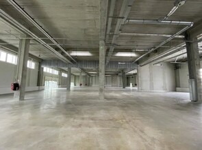 Industrial in Vitry-sur-Seine for lease Interior Photo- Image 2 of 4