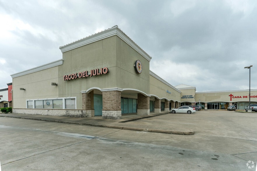 16305 Westheimer Rd, Houston, TX for lease - Building Photo - Image 1 of 13