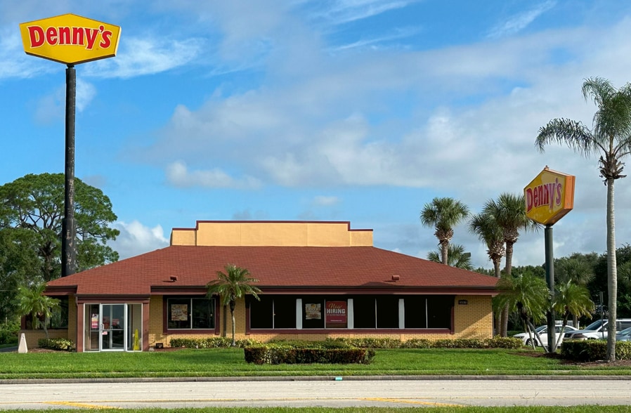 4530 W New Haven Ave, Melbourne, FL for lease - Building Photo - Image 1 of 5