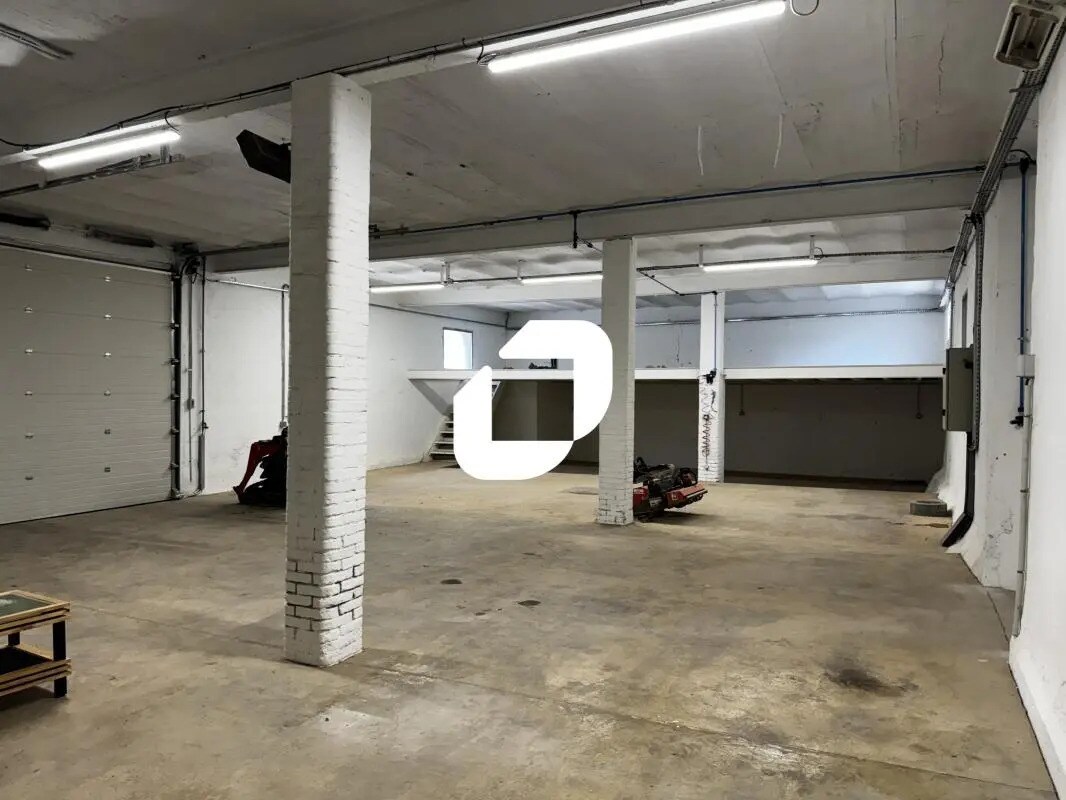 18 Avenue De La Falaise, Sassenage for lease Building Photo- Image 1 of 8