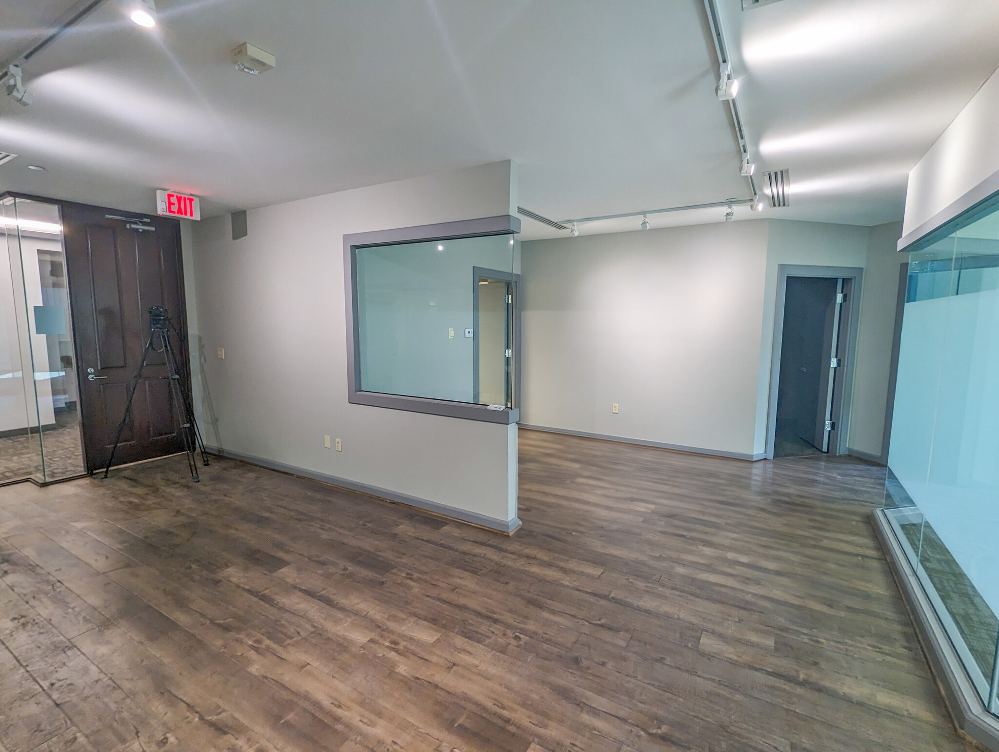 5050 N 40th St, Phoenix, AZ for lease Interior Photo- Image 1 of 8