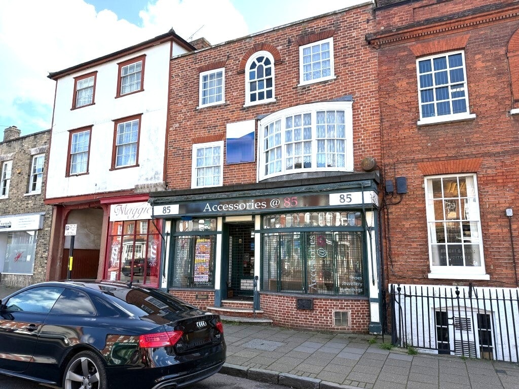 85 Newland St, Witham for lease Interior Photo- Image 1 of 17