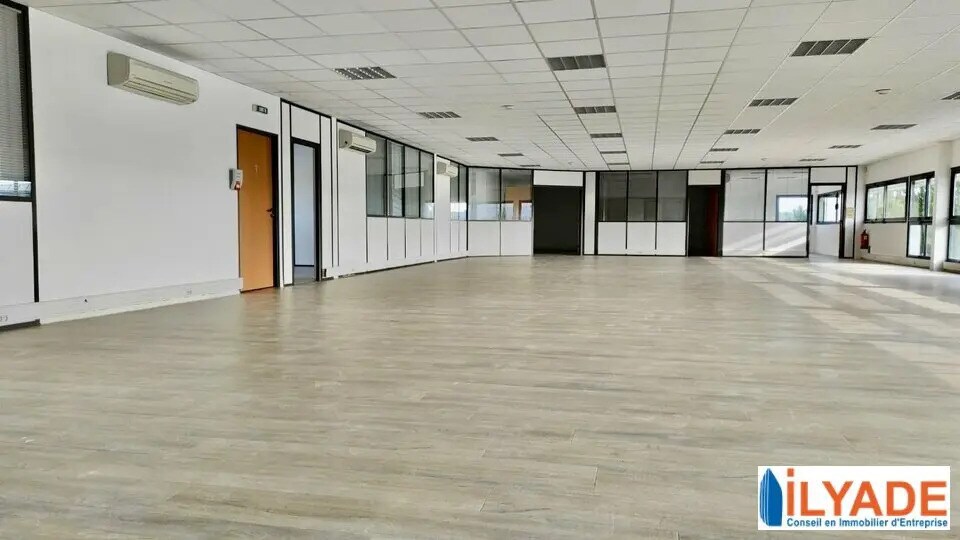 Office in Pertuis for lease - Interior Photo - Image 3 of 6