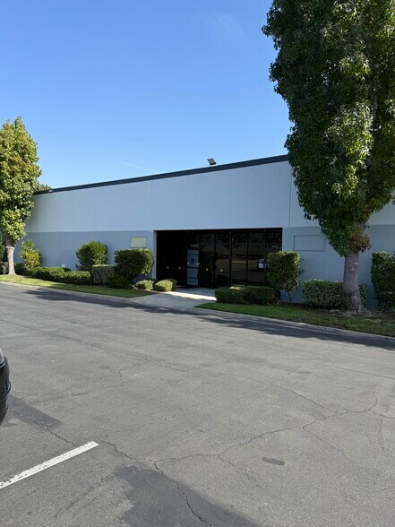 1016-1022 Lawson St, City Of Industry, CA for lease - Building Photo - Image 1 of 1