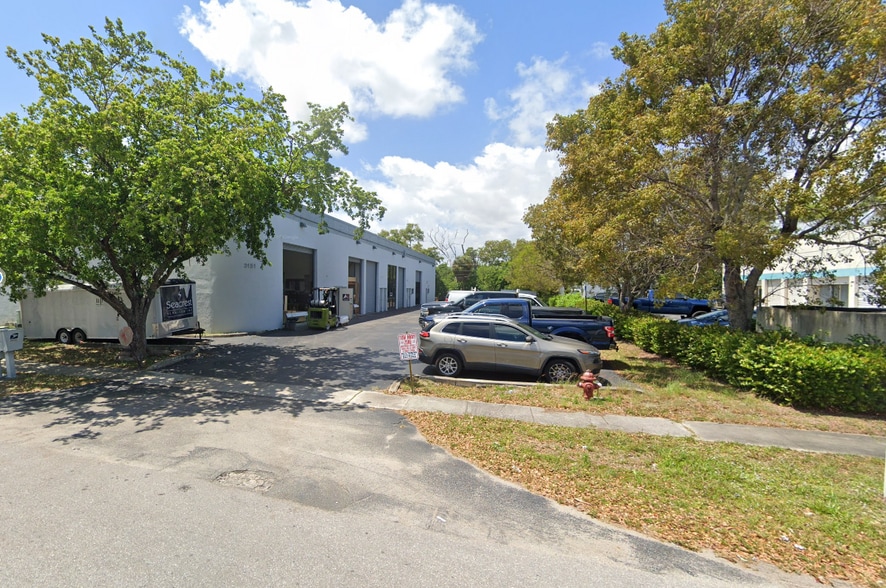 3151 SW 14th Pl, Boynton Beach, FL for lease - Building Photo - Image 2 of 8