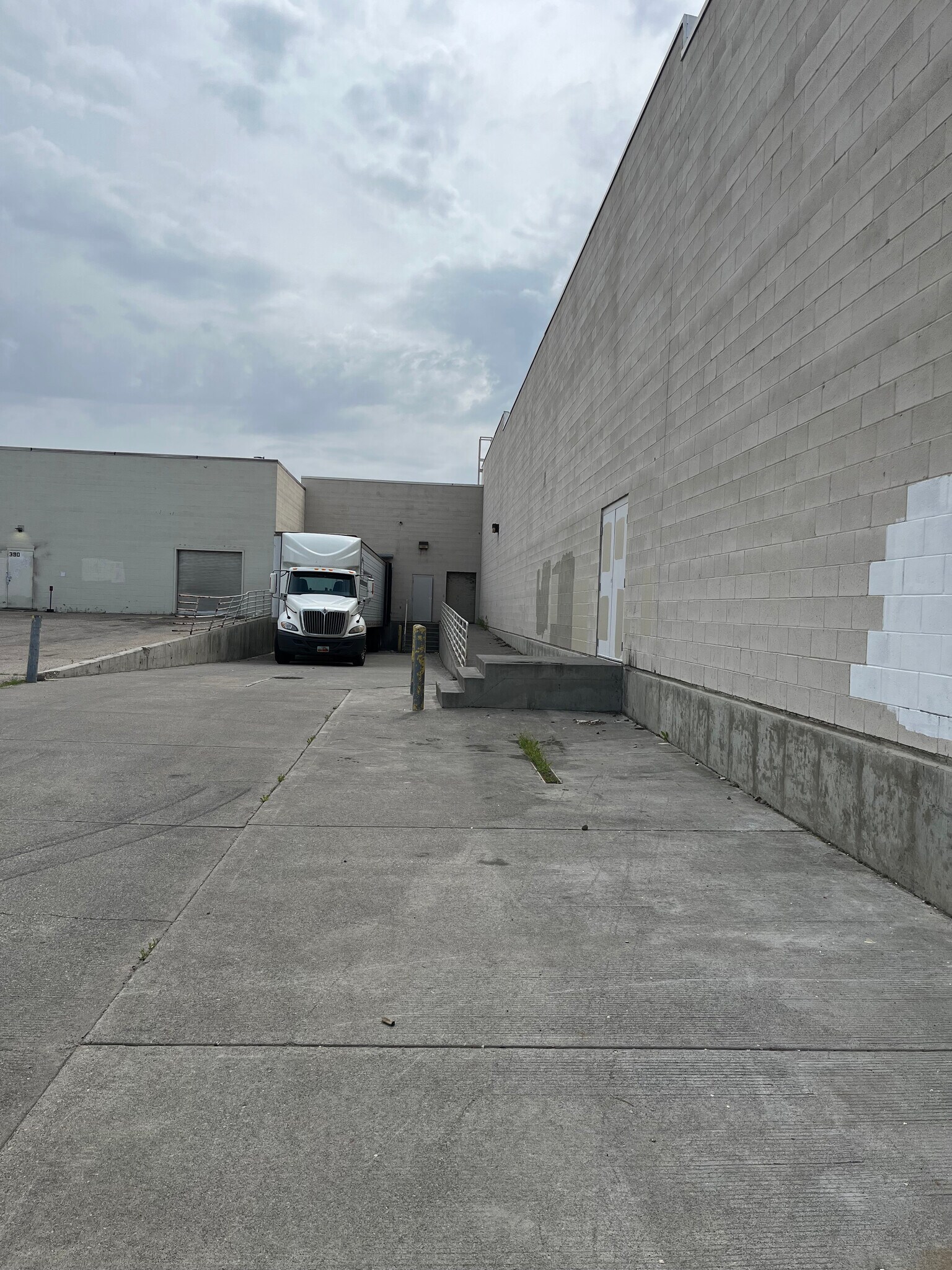 400 S Woodruff Ave, Idaho Falls, ID 83401 Office/Retail for Lease