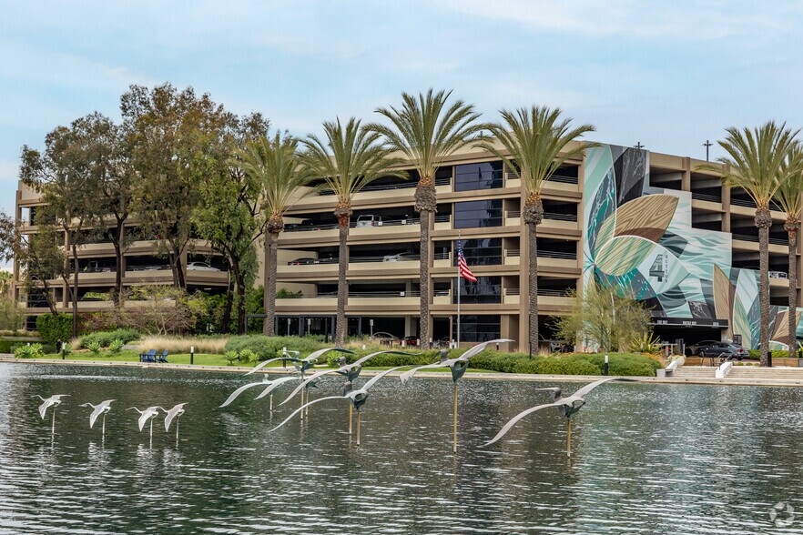 3 Hutton Centre Dr, Santa Ana, CA for lease - Building Photo - Image 2 of 10