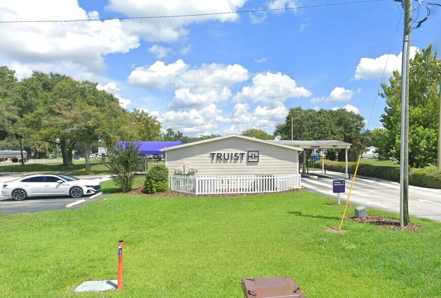 212 N Commonwealth Ave, Polk City, FL 33868
