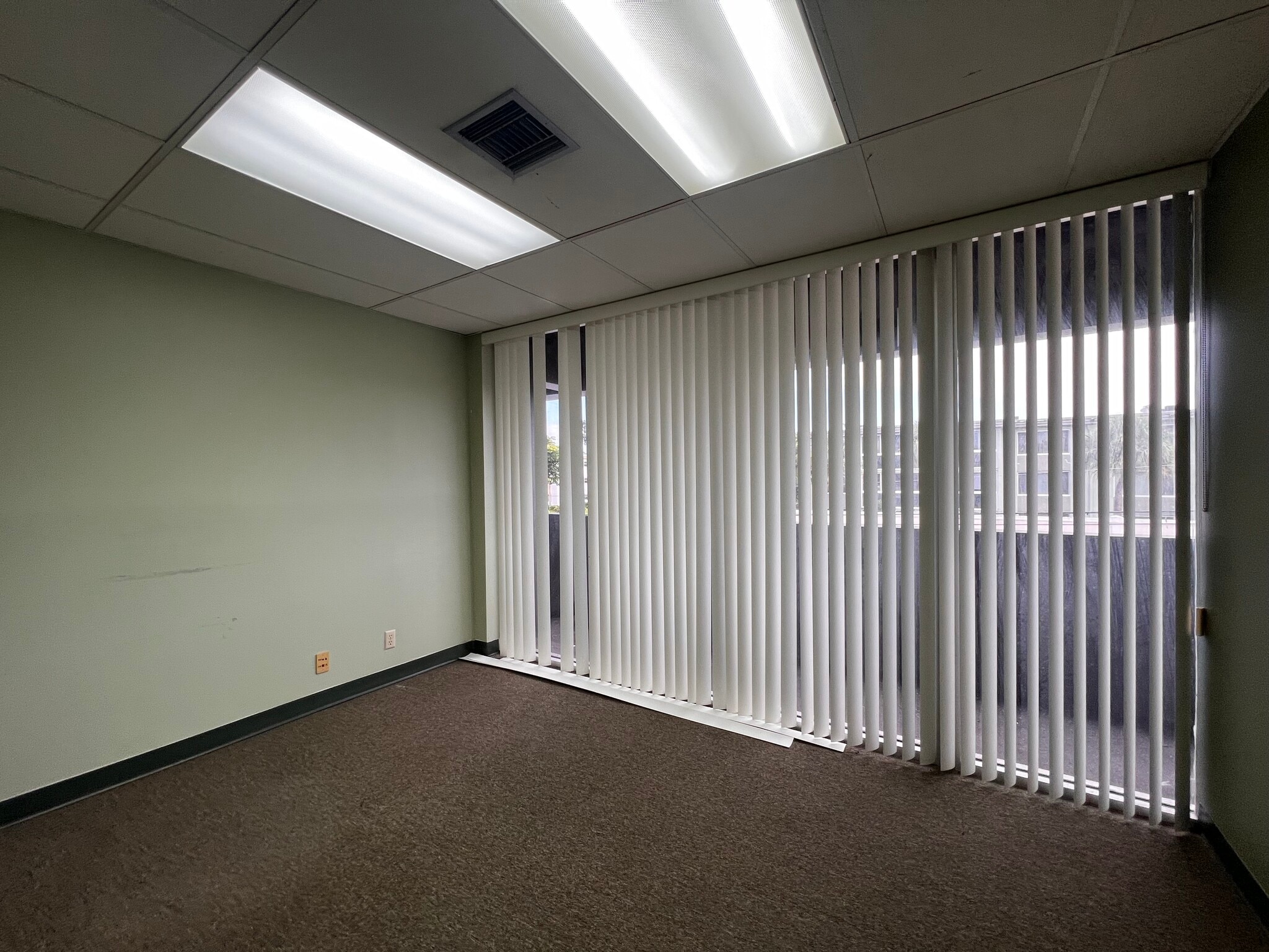 5975 W Sunrise Blvd, Sunrise, FL for lease Interior Photo- Image 1 of 14