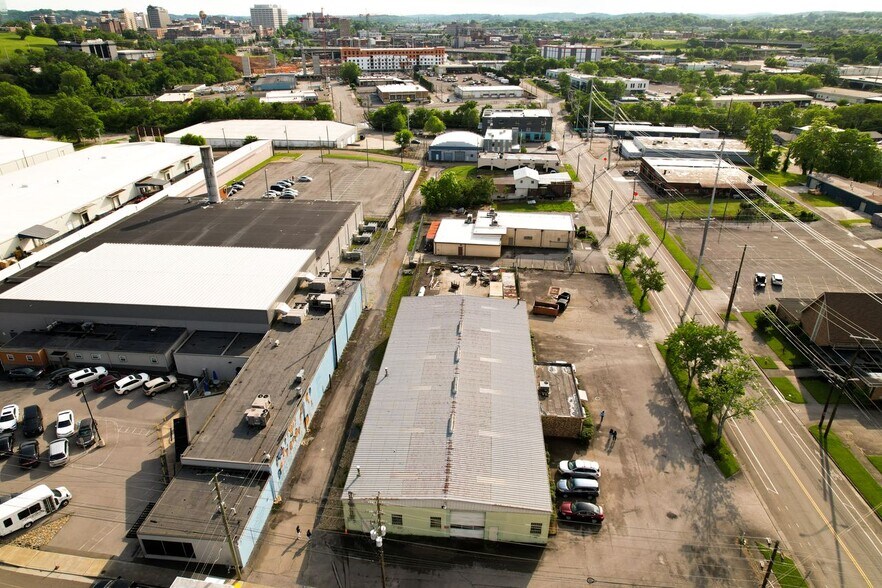 1424 McCalla Ave, Knoxville, TN for sale - Aerial - Image 2 of 7